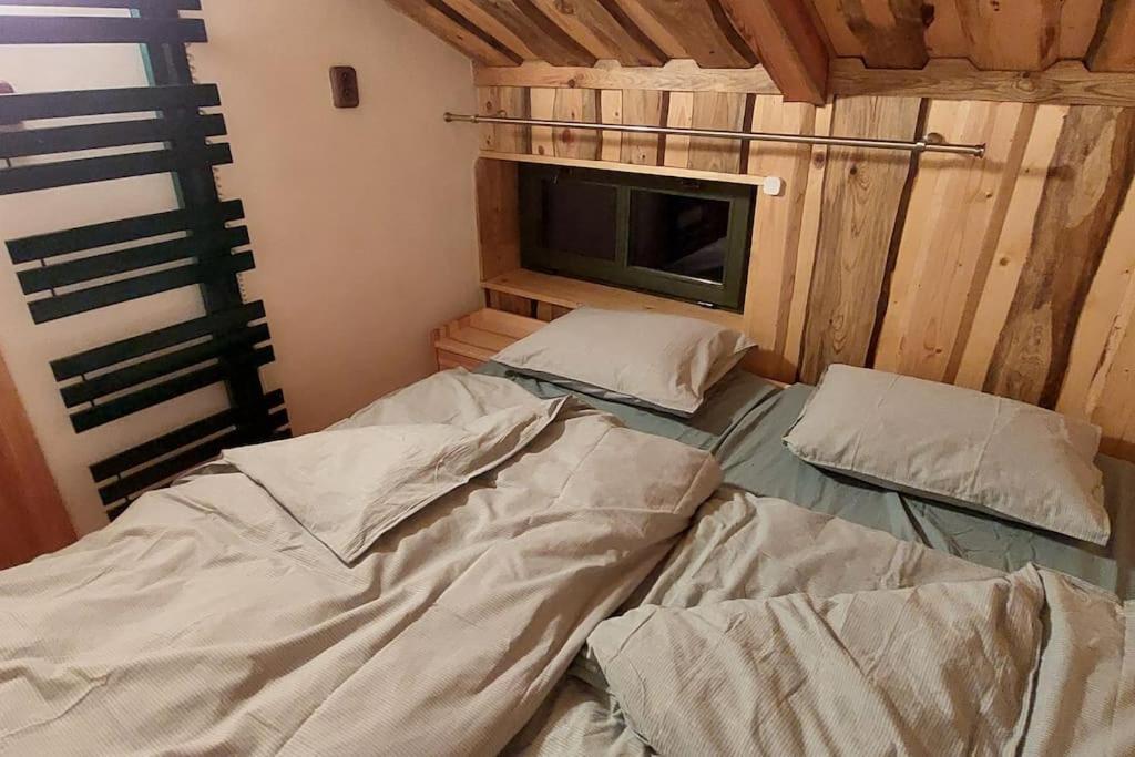 Chalet Boruvka - Biofarma Na Samote V Lesich Benesov  Екстериор снимка
